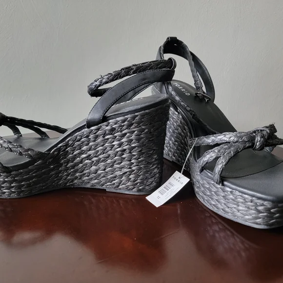 Torrid Black Wedge Sandals - Picture 6 of 10